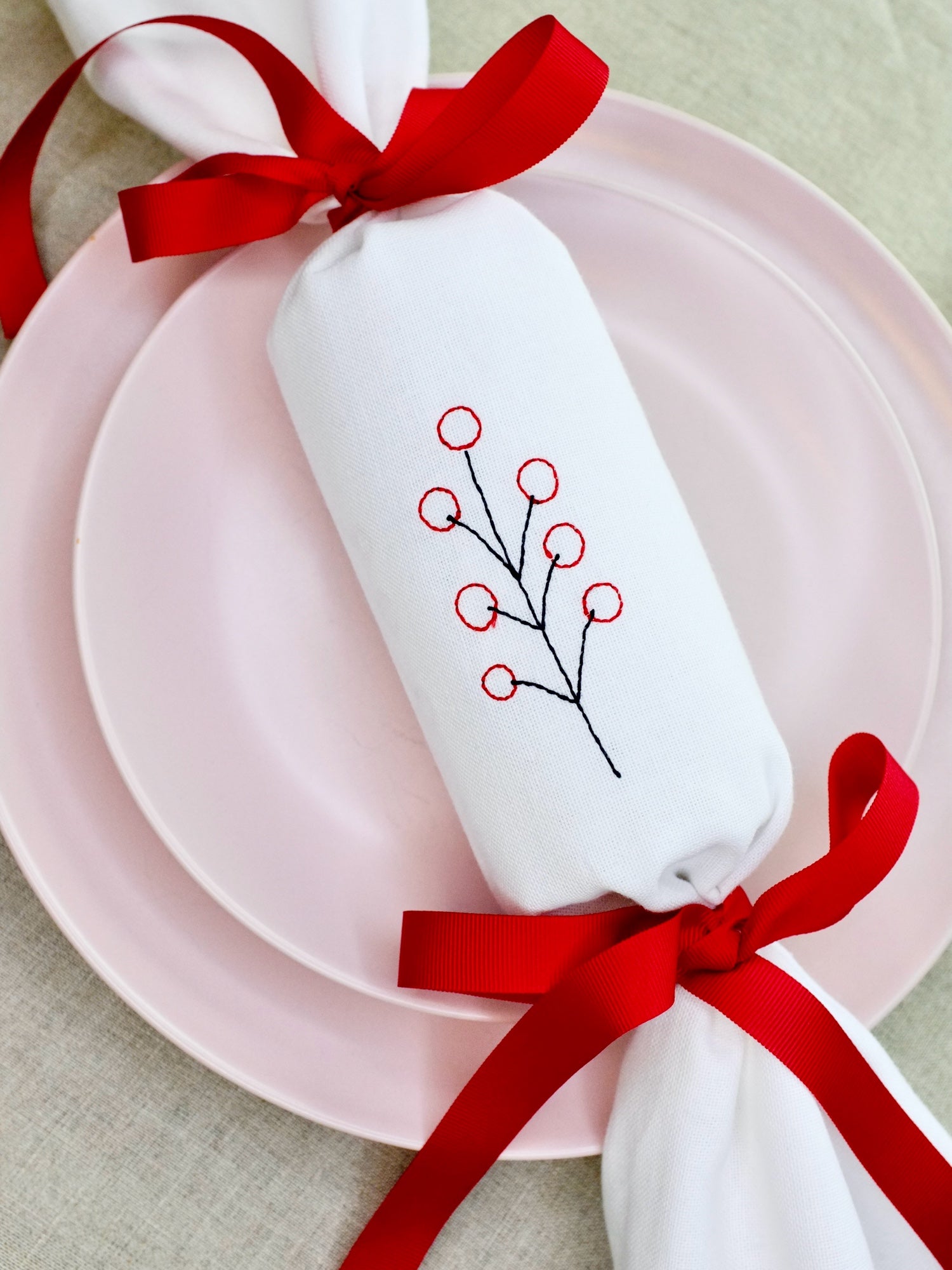 Berry design reusable Christmas embroidered napkin cracker with red bows
